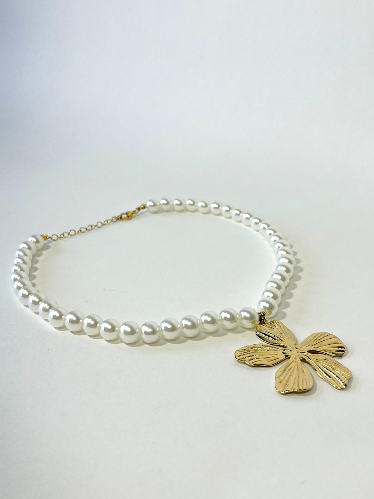 Collier de perle Fleur d’or